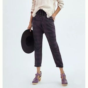 NWT Anthropologie Jacquie Joggers, Plum Plaid